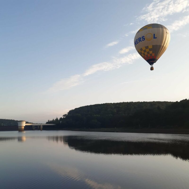 Vol-En-Montgolfière